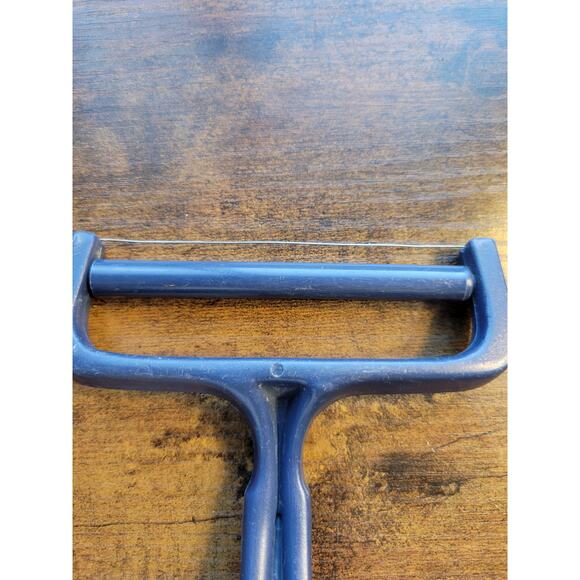 Blue 4" Wide Cheese Slicer w/Plastic Handle - used - Picture 4 of 7